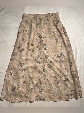 Sag Harbor A-Line Long Floral Skirt Beige Size 16 Women Feminine Romantic Fairy